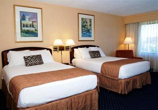 фото отеля Courtyard by Marriott Cincinnati Airport