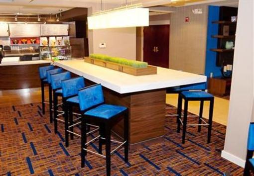 фото отеля Courtyard by Marriott Cincinnati Airport