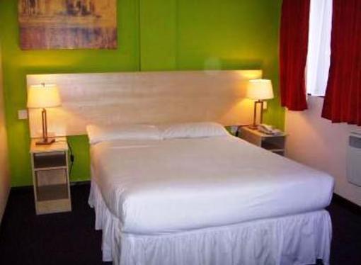 фото отеля Ibis Styles London Leyton