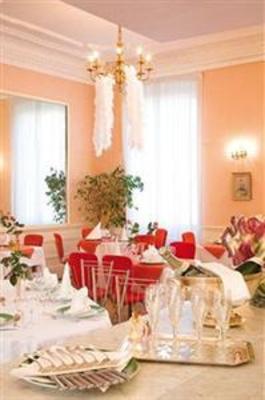 фото отеля Le Parc des Fees Hotel