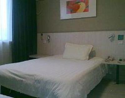 фото отеля Jinjiang Inn Jiangyang Middle Road Yangzhou