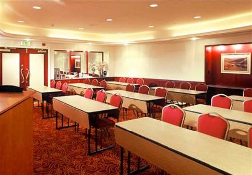 фото отеля Courtyard by Marriott Middletown