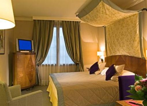 фото отеля Royal Windsor Hotel Grand Place