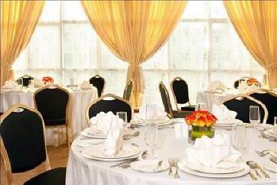 фото отеля Park Regis Kris Kin Hotel