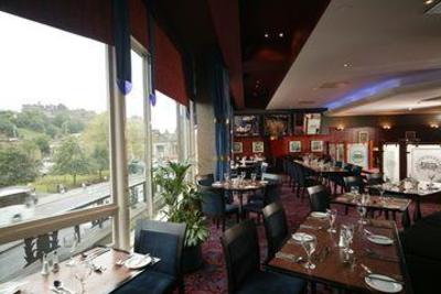 фото отеля Mercure Edinburgh Princess Street Hotel