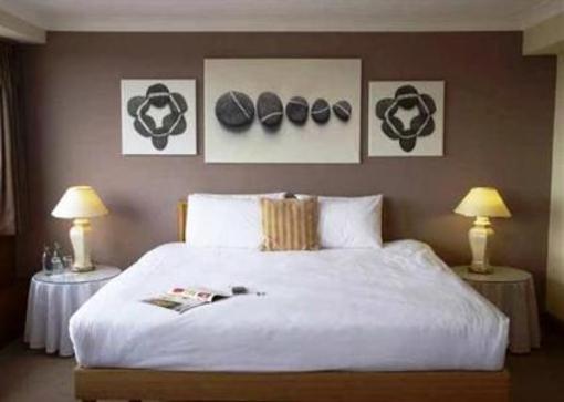 фото отеля Holiday Inn London - Wembley
