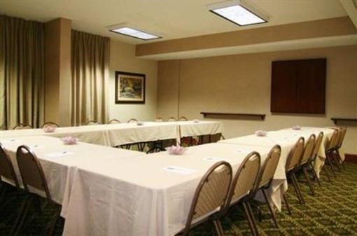 фото отеля Hampton Inn Staunton