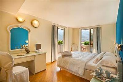фото отеля Continental Hotel Nago-Torbole