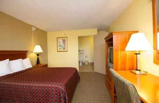 фото отеля Red Roof Inn Newport