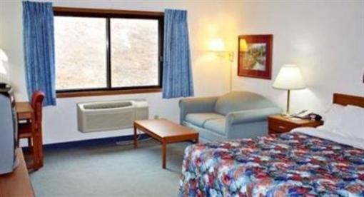 фото отеля AmericInn Motel & Suites West Salem