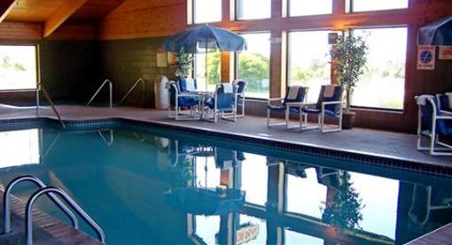 фото отеля AmericInn Motel & Suites West Salem