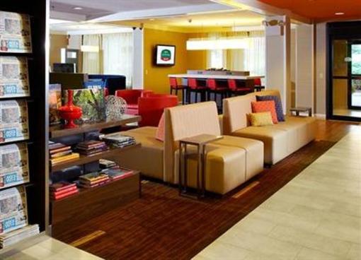 фото отеля Courtyard by Marriott Lafayette Airport