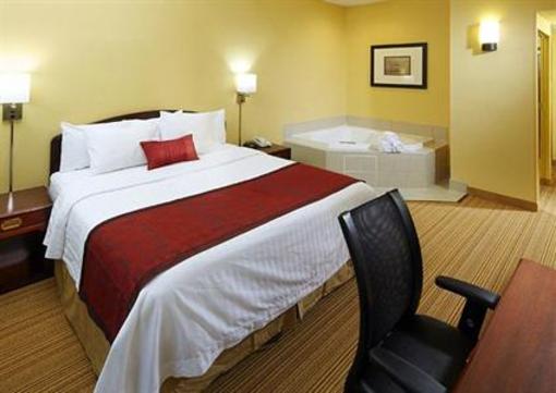 фото отеля Courtyard by Marriott Lafayette Airport
