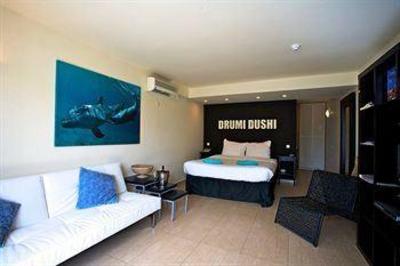 фото отеля Dolphin Suites