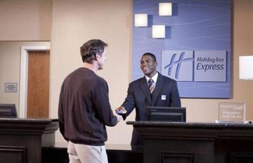 фото отеля Holiday Inn Express Charleston South