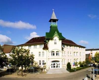 фото отеля Hotel Dünenschloss Zinnowitz