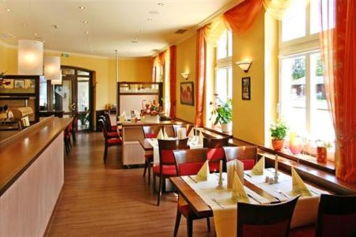 фото отеля Hotel Dünenschloss Zinnowitz