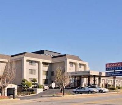 фото отеля Ramada Limited @ the Stadium/Downtown Nashville