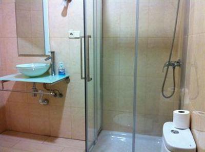 фото отеля Hostal Nersan II Madrid