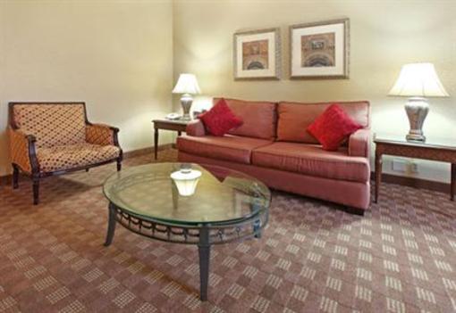 фото отеля Crowne Plaza Dallas Market Center