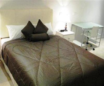 фото отеля Grand Harbour Accommodation