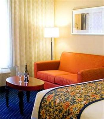 фото отеля Courtyard by Marriott Santa Clarita