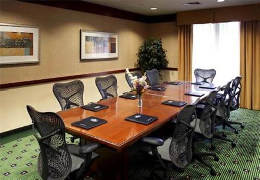 фото отеля Courtyard by Marriott Santa Clarita