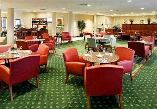 фото отеля Courtyard by Marriott Santa Clarita