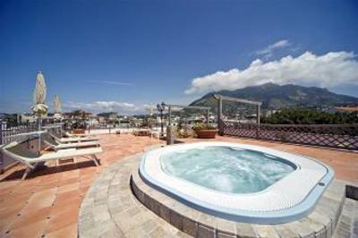 фото отеля Hotel Nettuno Forio