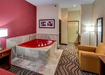 фото отеля Quality Inn & Suites Altoona
