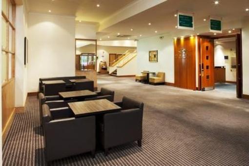 фото отеля Holiday Inn Gloucester Cheltenham