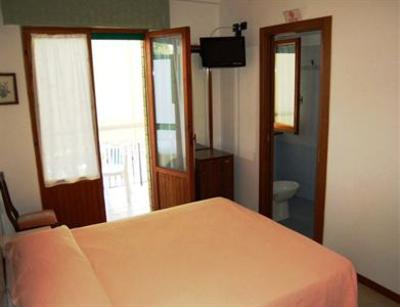 фото отеля Hotel Ferrara San Benedetto del Tronto