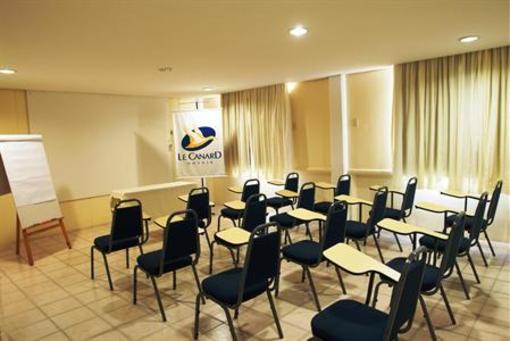 фото отеля Le Canard Joinville