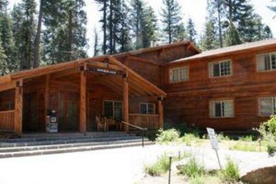 фото отеля John Muir Lodge
