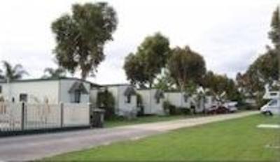фото отеля Echo Beach Tourist Park Accommodation Lakes Entrance