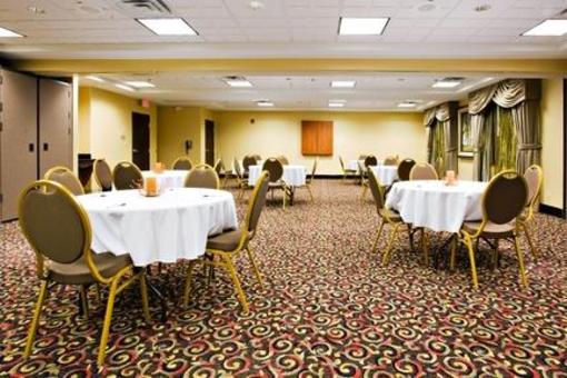 фото отеля Holiday Inn Express Hotel & Suites Midland (Texas)