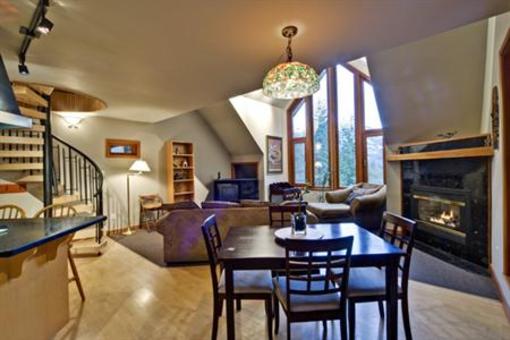 фото отеля Whistler Home & Chalet Rentals