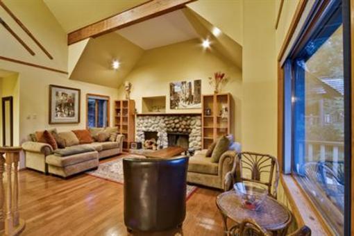 фото отеля Whistler Home & Chalet Rentals