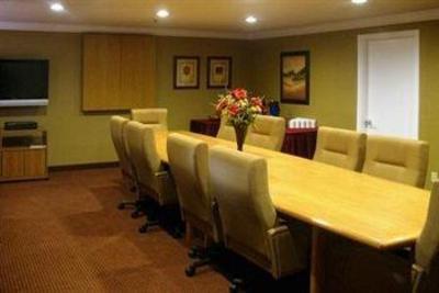 фото отеля Oxford Suites Lancaster (California)