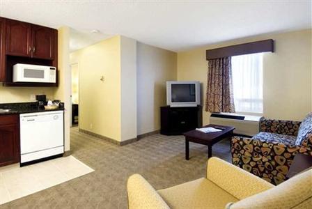 фото отеля Hampton Inn & Suites by Hilton Calgary-Airport