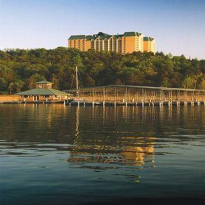 фото отеля Chateau on the Lake Resort Spa & Convention Center Branson