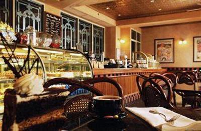 фото отеля Chateau on the Lake Resort Spa & Convention Center Branson