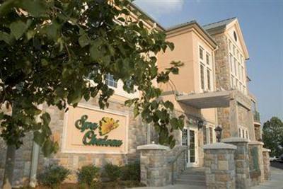 фото отеля Chateau on the Lake Resort Spa & Convention Center Branson