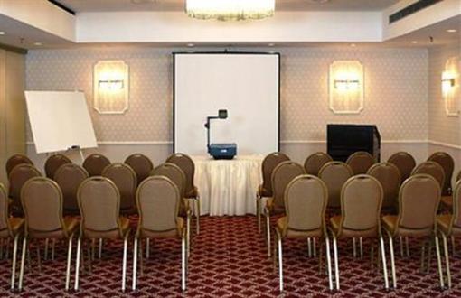 фото отеля BEST WESTERN PLUS Macies Hotel