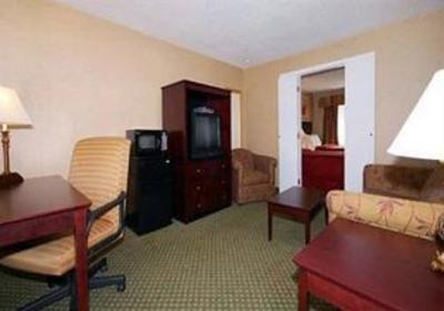 фото отеля Comfort Suites Oakbrook Terrace