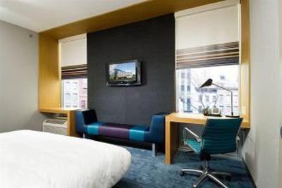 фото отеля aloft Portland Airport at Cascade Station