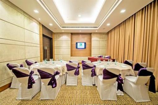 фото отеля Holiday Inn Amritsar Ranjit Avenue