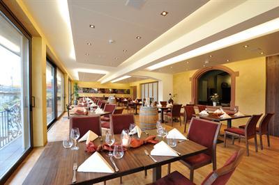 фото отеля Hotel Restaurant Schöne Aussicht Klingenberg am Main
