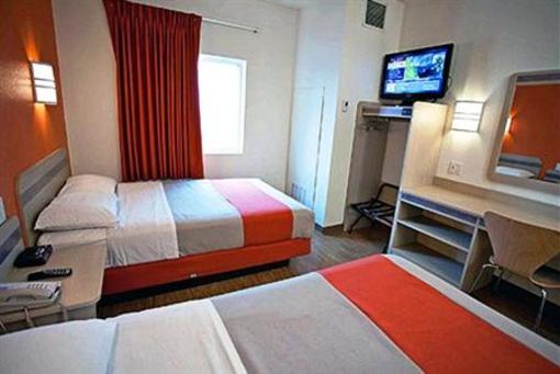 фото отеля Motel 6 Toronto - Mississauga #1910
