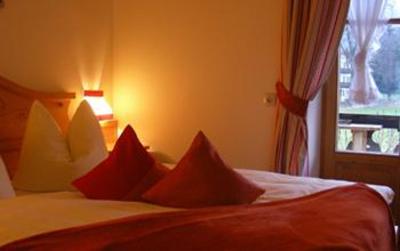 фото отеля Gasthof-Hotel Waltraud